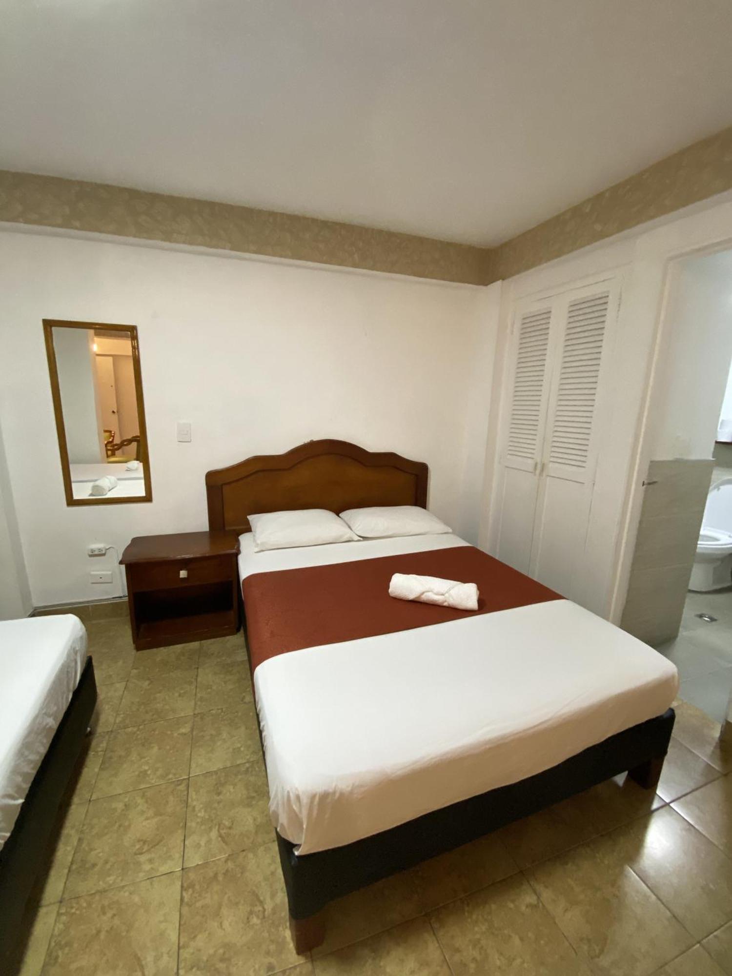 Hotel Laureles 70 Medellín Exterior foto